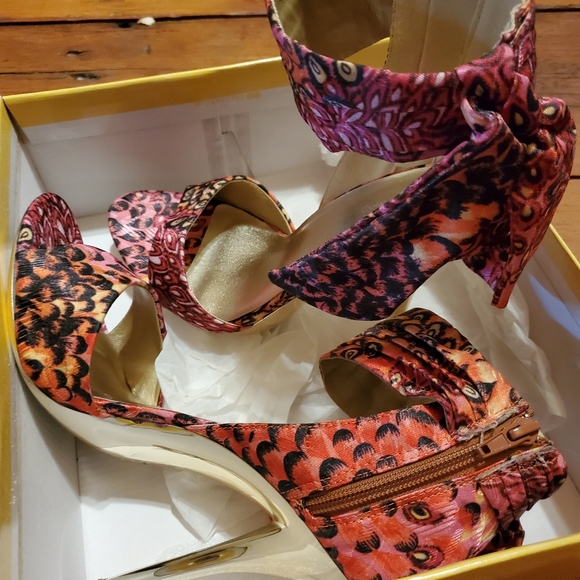 BNIB Delicious Stilletos - Picture 2 of 3